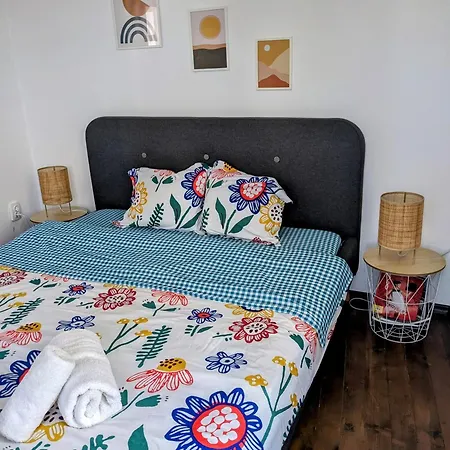 Apartment Honey I'm *