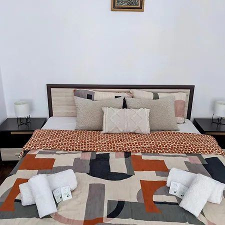 Honey I'm Διαμέρισμα